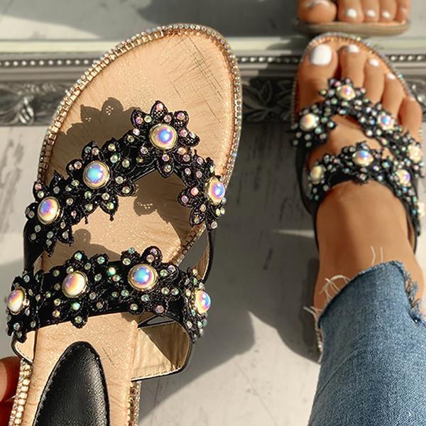 Studded Toe Post Flat Slipper Pairmore