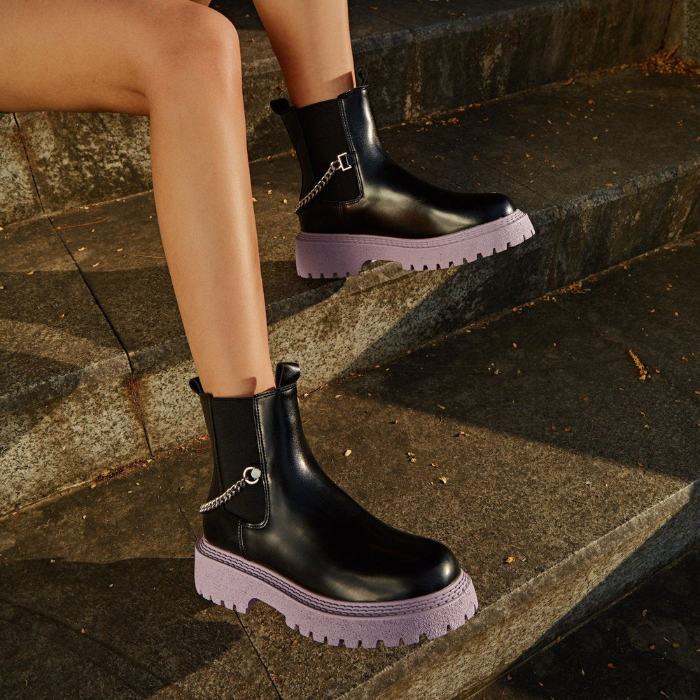 Chain Detail Color Outsole Boots Newgew