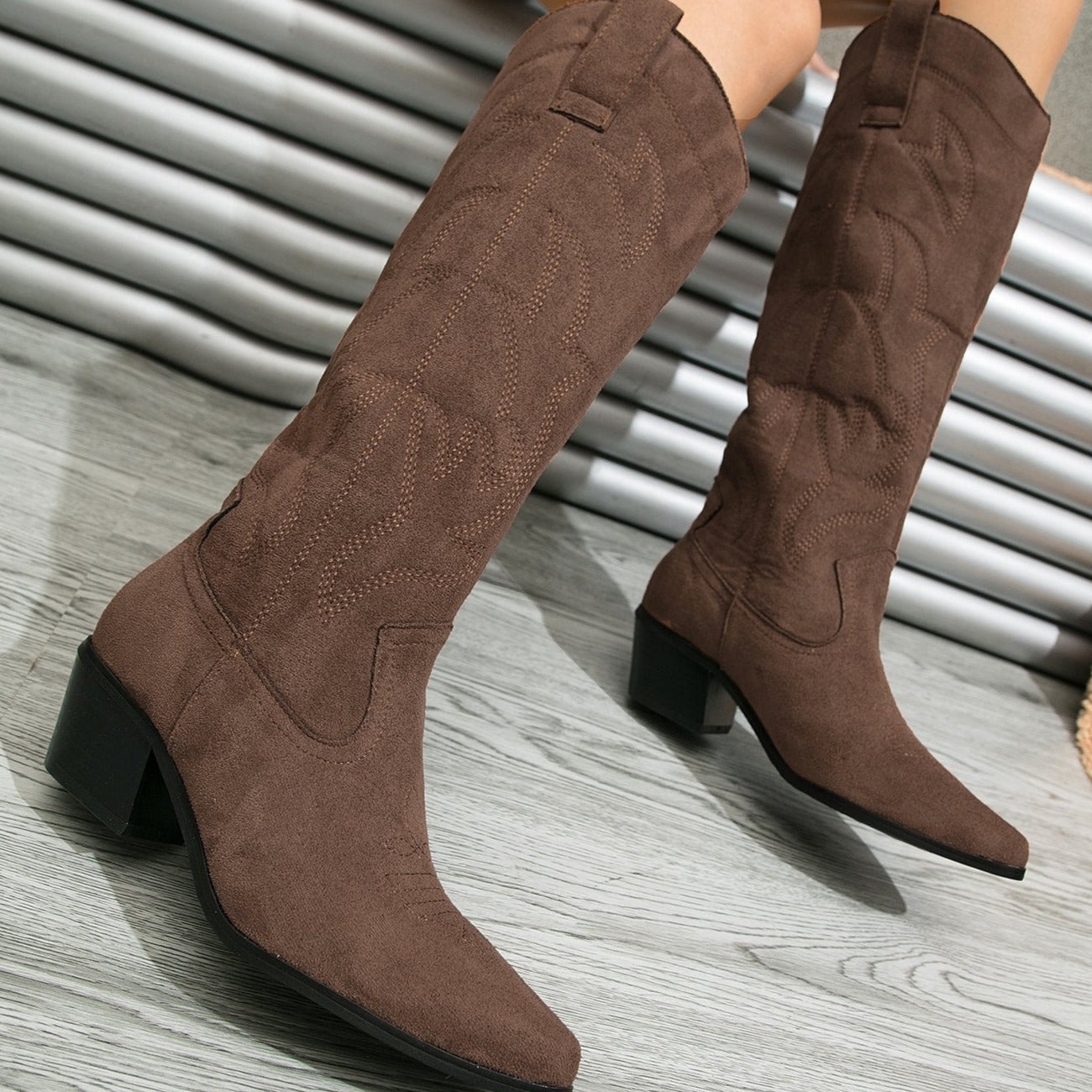 Retro Embroidered Western Boots Newgew