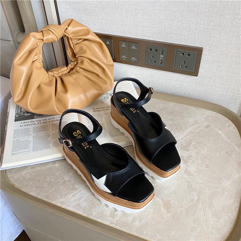 Slope Heel Star Buckle Sandals Newgew