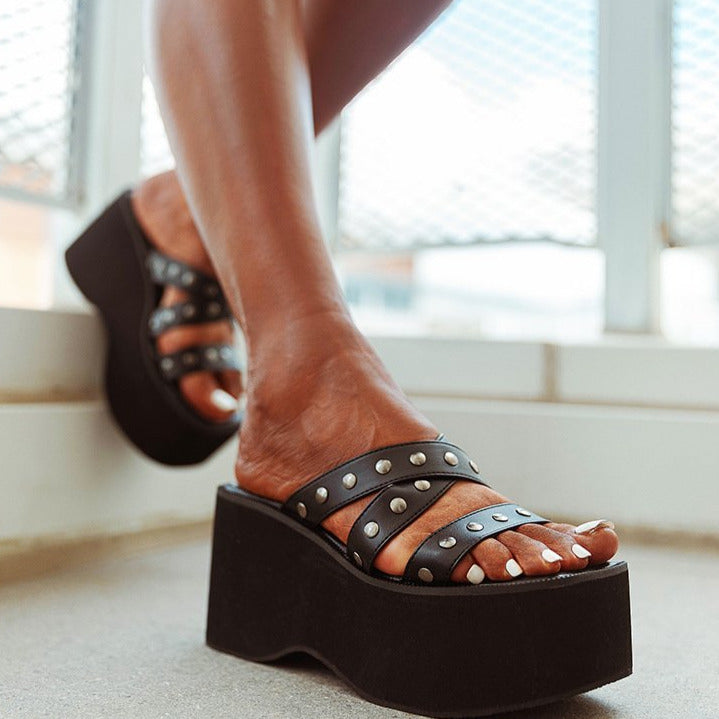 Rivet Elements Thick Soled Sandals Newgew