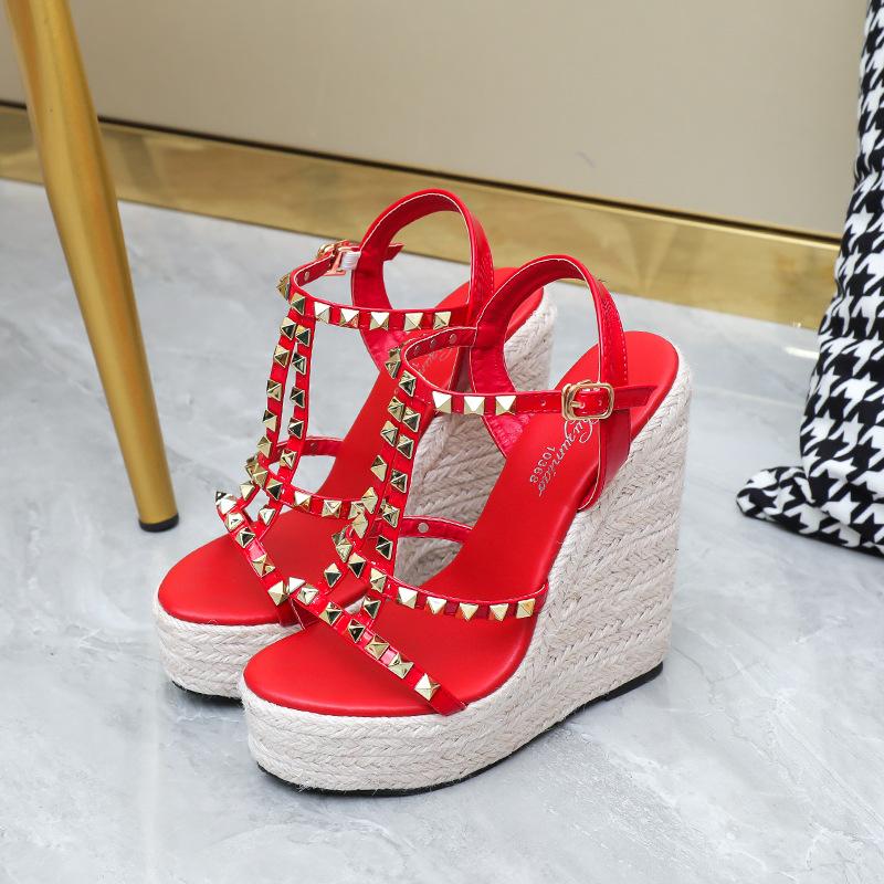 Studded Wedge Sandals Newgew