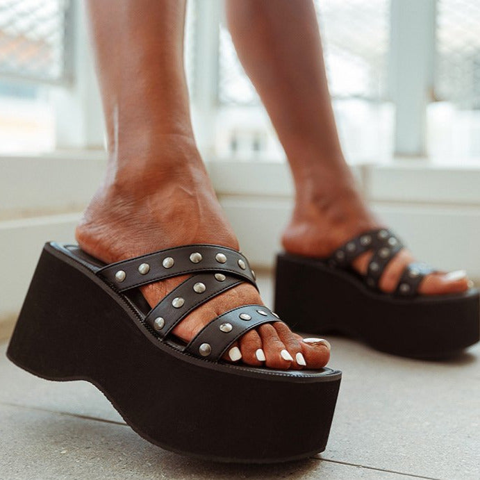 Rivet Elements Thick Soled Sandals Newgew