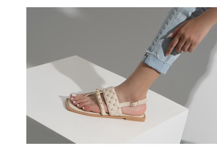 Rivet Chain Flat Sandals Newgew