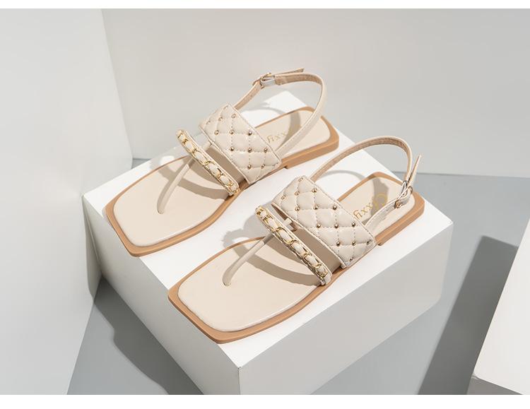Rivet Chain Flat Sandals Newgew