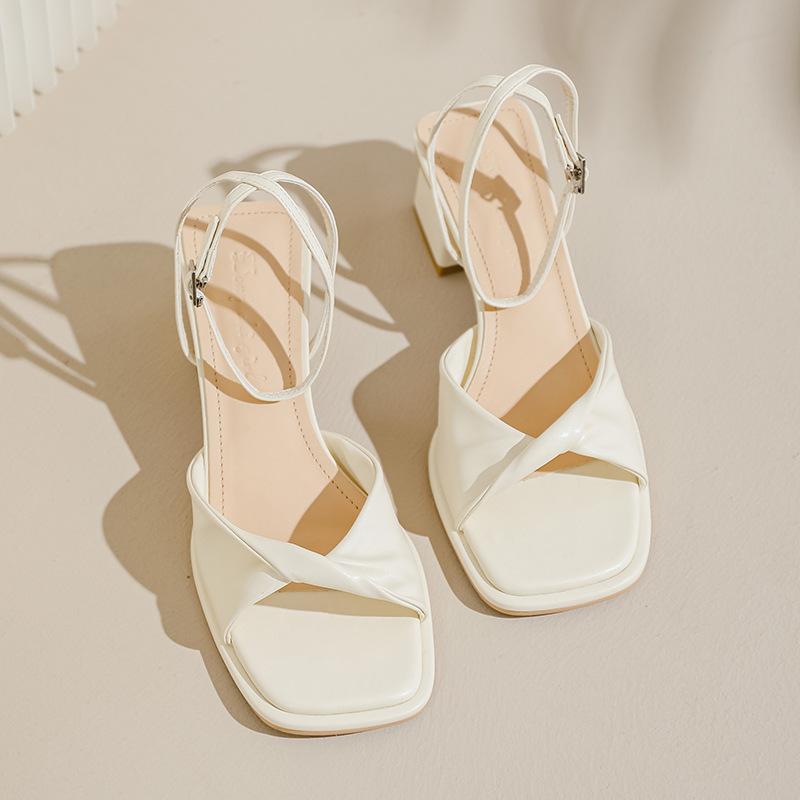 Ankel Strappy Chunky heeled	Sandals Newgew