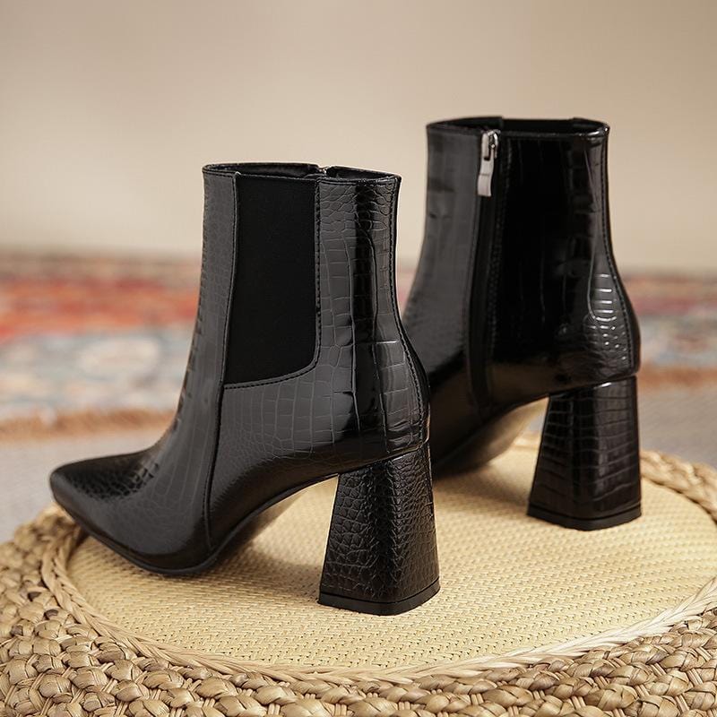 Newbella	Pointed-toe Chelsea Chunky heeled Boots Newgew