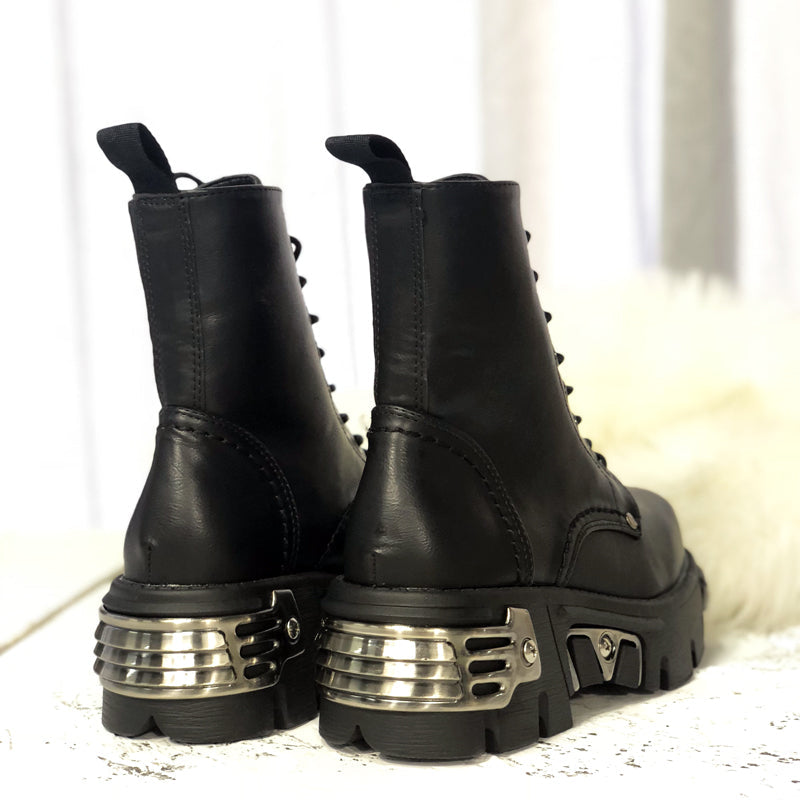 Salas Platform Martin Boots Newgew