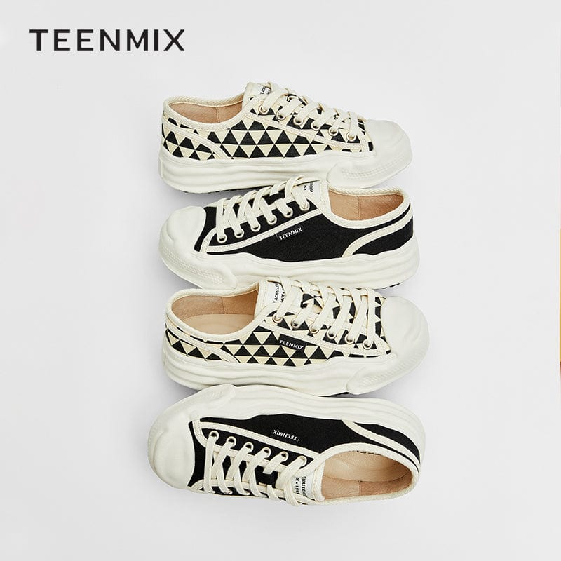 Minimalist Lace-up Front Canvas Shoes Newgew