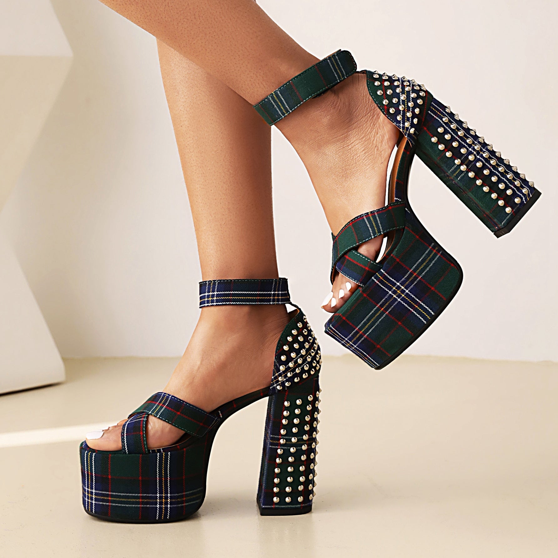 Elizabeth Platform Chunky Heel Studded Plaid Sandals NEW GEW