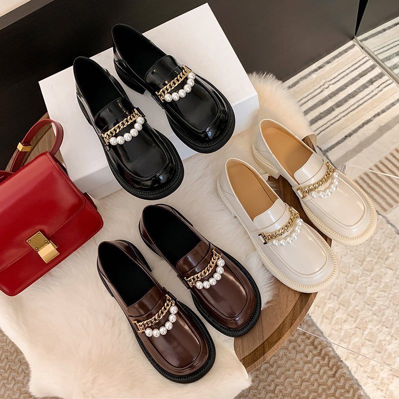 Eliana Genuine Leather Loafers with Chain and Pearl NEW GEW