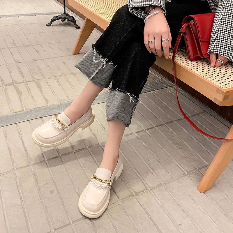 Eliana Genuine Leather Loafers with Chain and Pearl NEW GEW